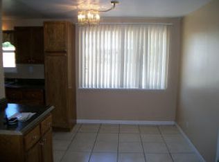 929 Tomasita St NE, Albuquerque, NM 87112