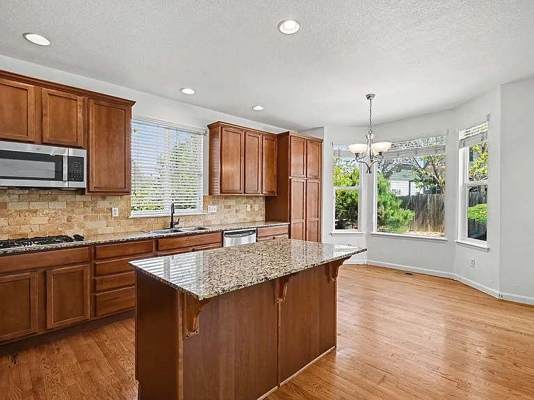 21164 E Jefferson Cir — Photo 14