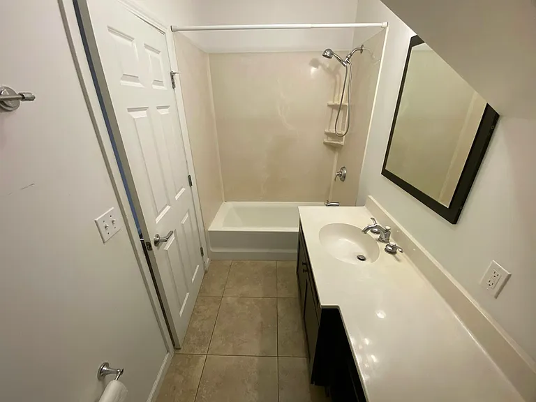 1886 Saint Louis Dr — Photo 21