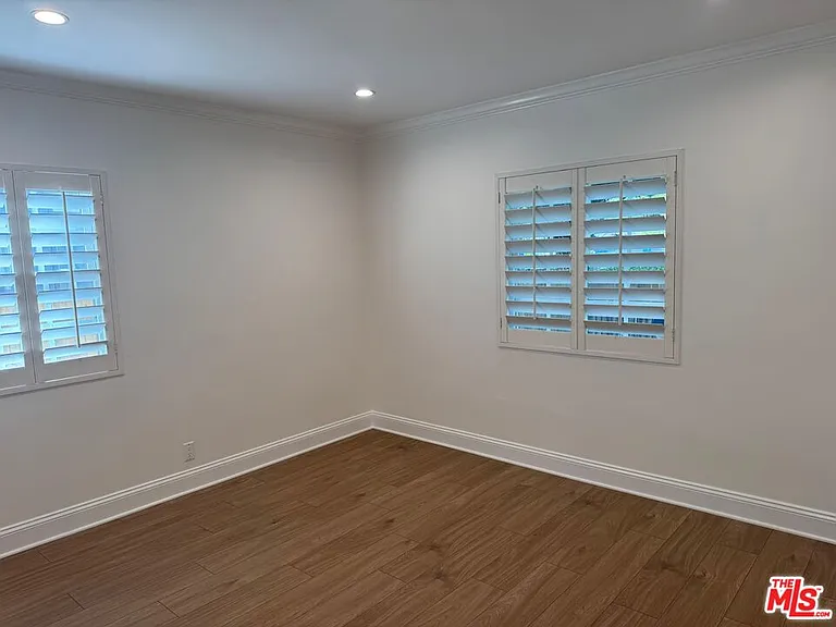6542 Zelzah Ave — Photo 7