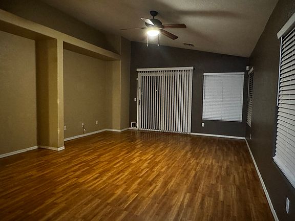 4th image of 10441 W Palm Ln