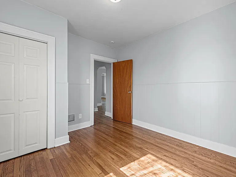 922 Mayflower Ave — Photo 15