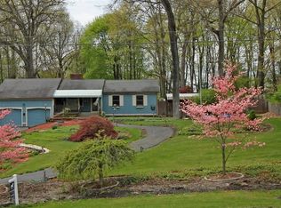 12 Hagan Dr, Poughkeepsie, NY 12603