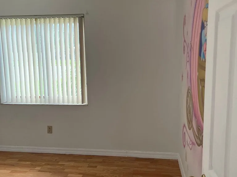 700 Bayberry Ct — Photo 11