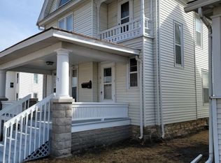 427 F Ave NW, Cedar Rapids, IA 52405