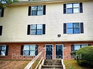 3054 Destin Cir, Snellville, GA 30078