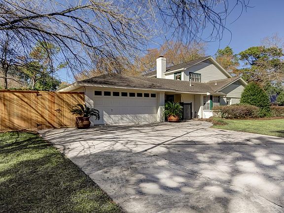 5th image of 12503 Carriage Hill Dr