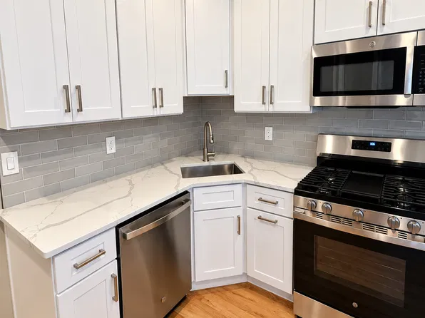 637 Summer St #6, Stamford, CT 06901