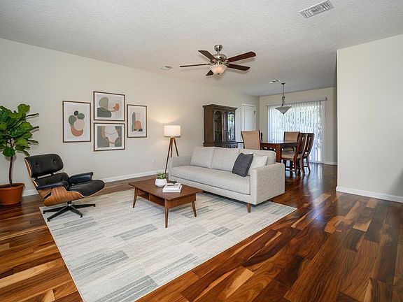 4th image of 468 Arricola Ave