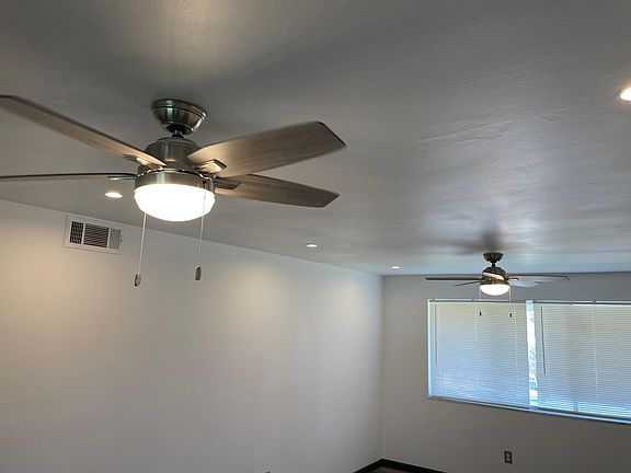 4th image of 10145 Chaucer Ave