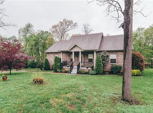 811 Red Hollow Dr, Springfield, TN 37172