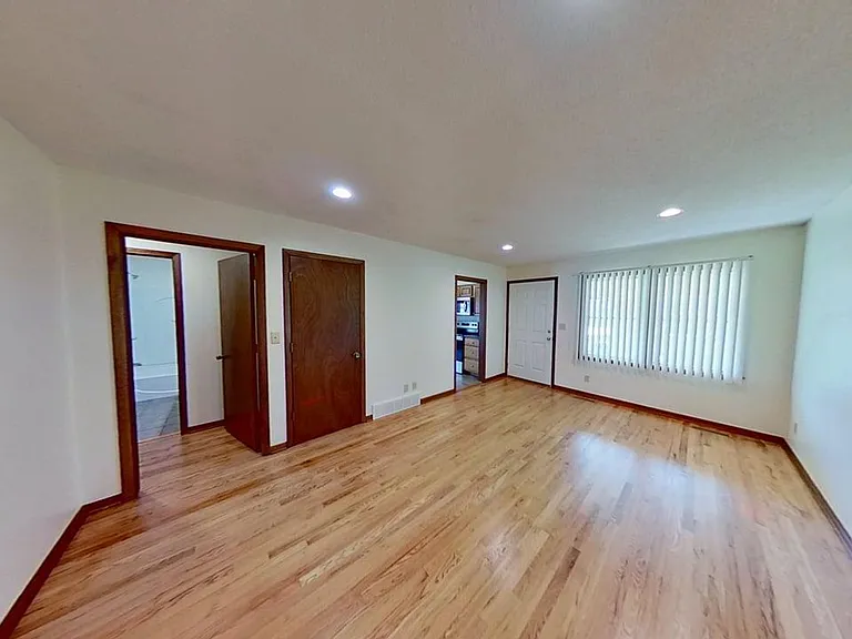 2718 Luther Dr — Photo 3