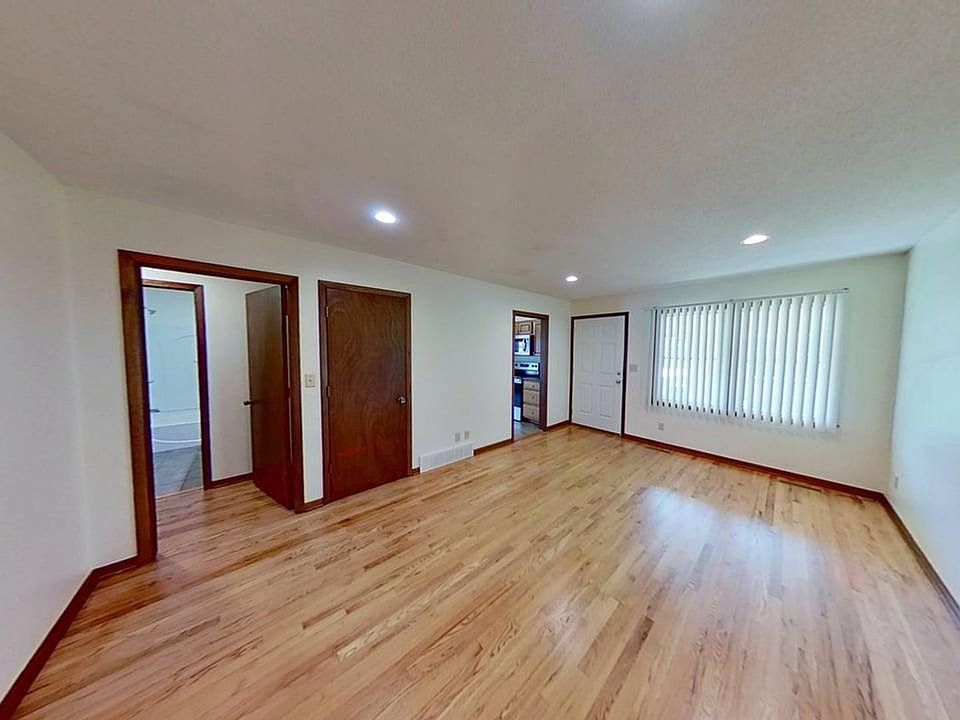 1st image of 2718 Luther Dr