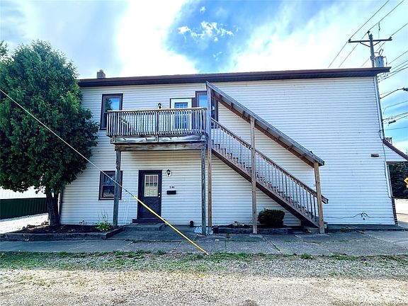 2nd image of 2108 Main St