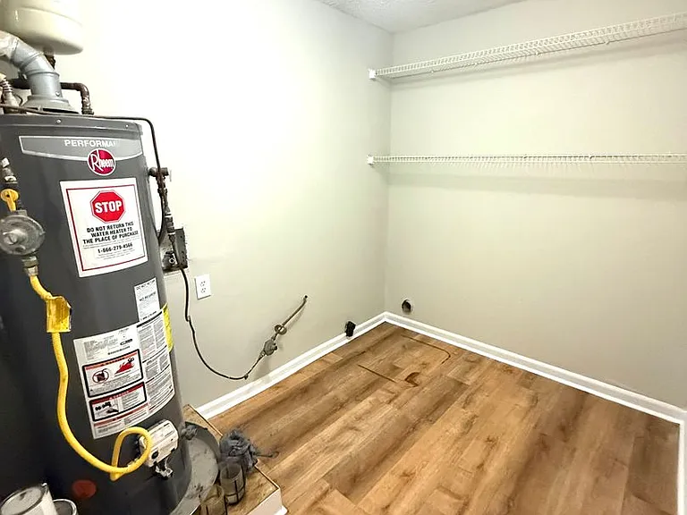 6319 Pinebrook Dr — Photo 13