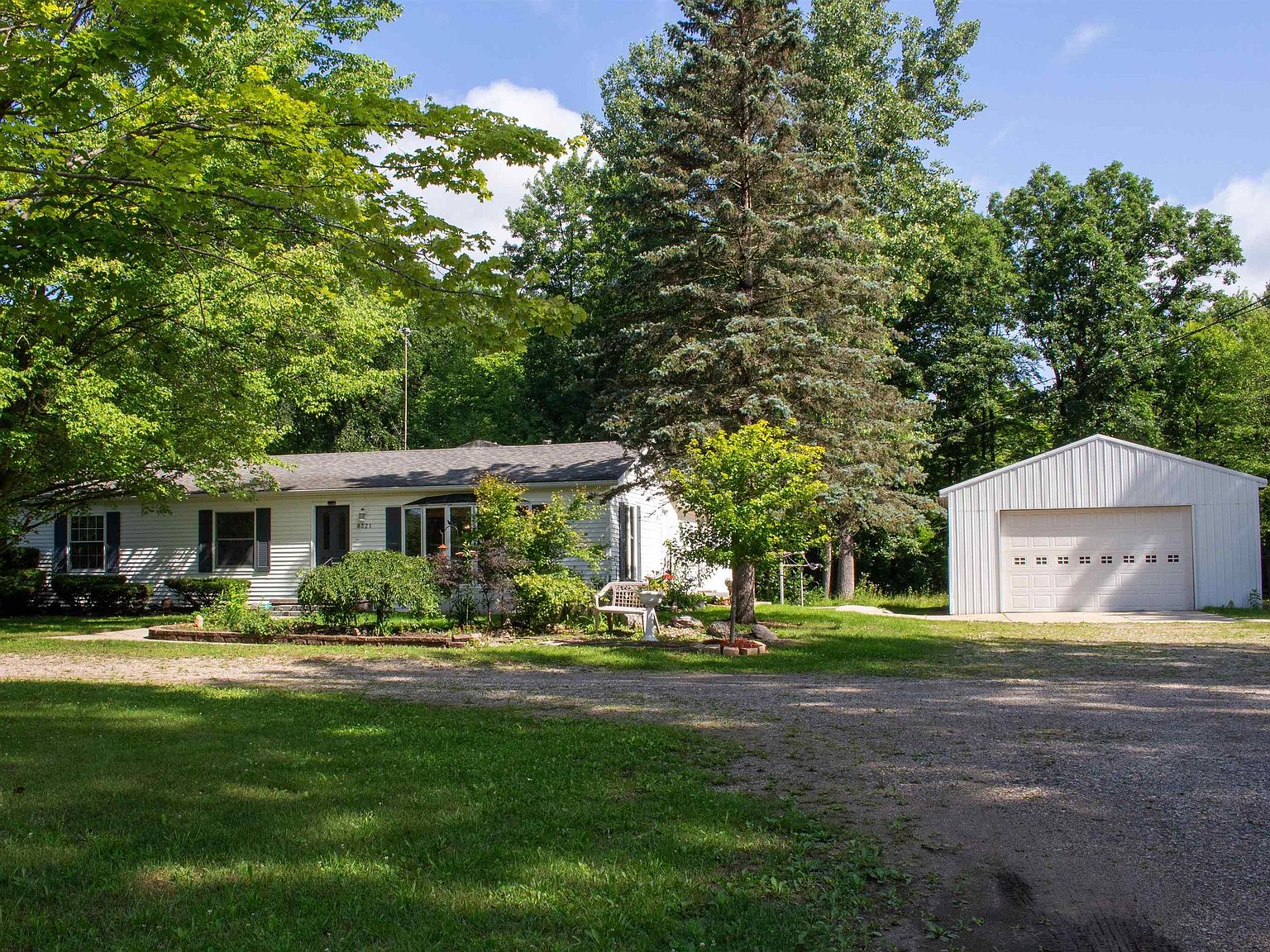 8321 E Broadway Rd, Mount Pleasant, MI 48858 Zillow