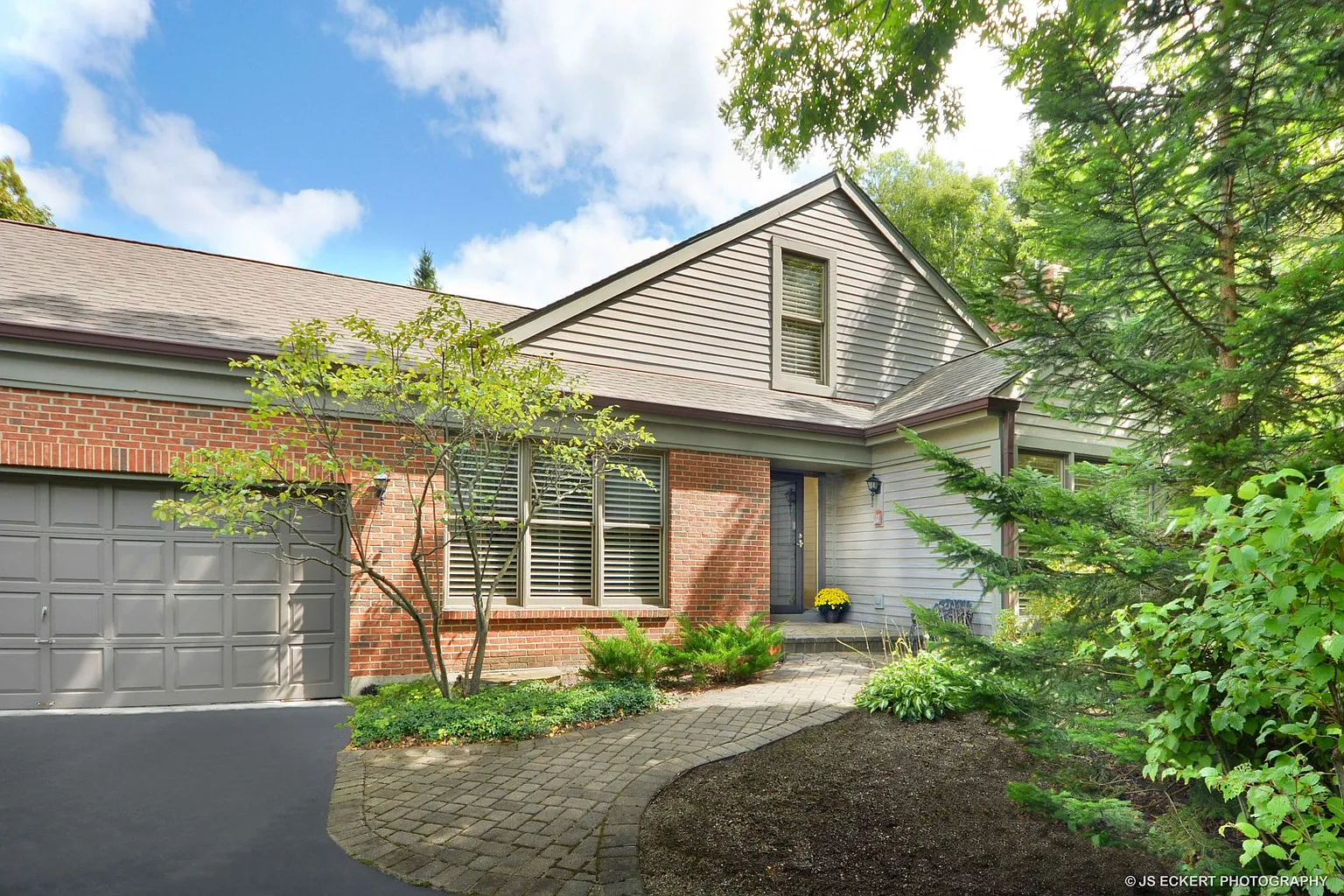 13 Warrington Dr photo 1