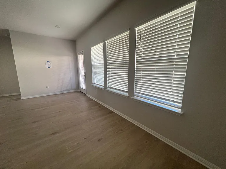 2700 Indian Clover Trl — Photo 36
