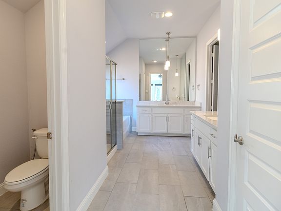 4th image of 3215 Mattie Grey Ln