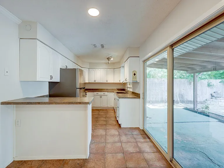 7120 Carwill Dr — Photo 8