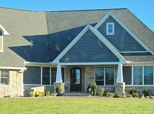 348 E Burdick Rd, Chesterton, IN 46304