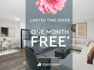 2 Glenhaven St #105, Toronto, ON M6M 3L8