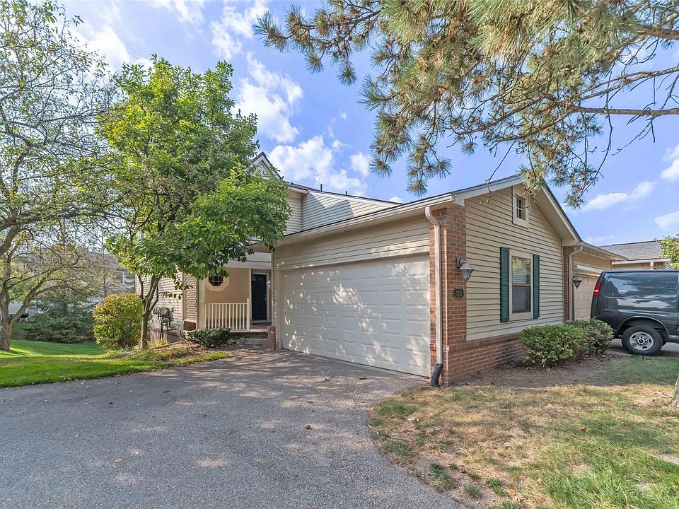1st image of 5652 Drake Hollow Dr W #31