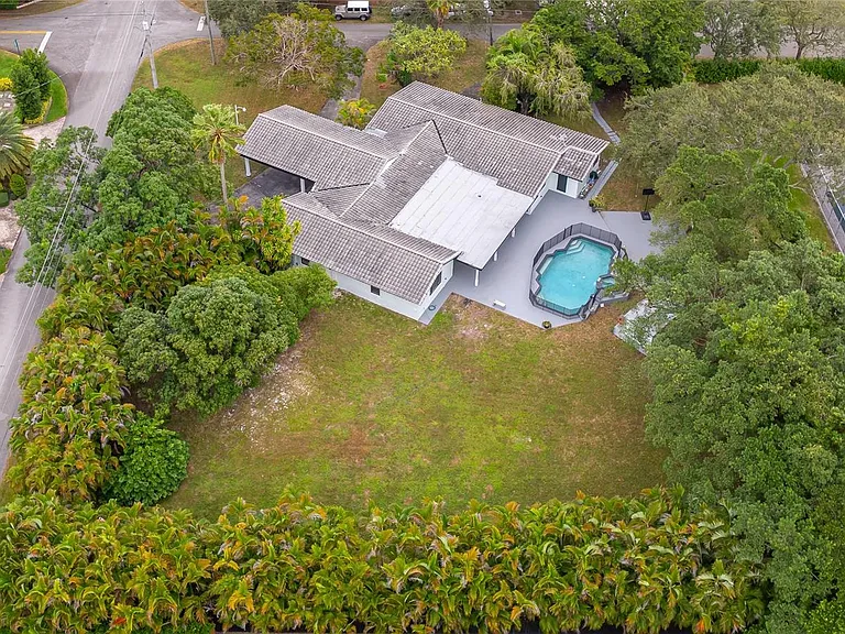 13401 SW 83rd Ave — Photo 78