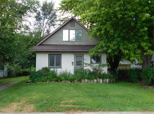 912 W Maple St, Champaign, IL 61821