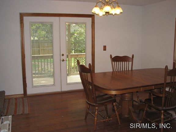 3rd image of 304 Tower Dr