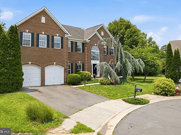 3rd image of 43276 John Danforth Ct
