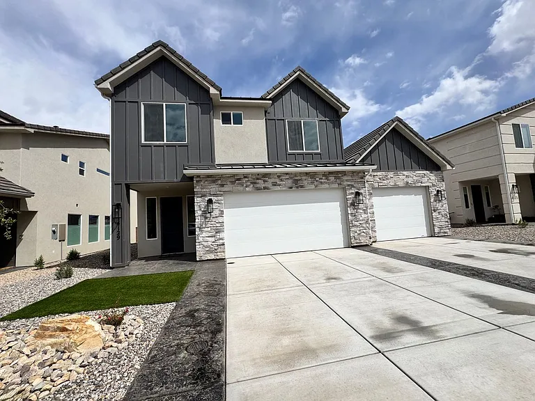 4149 El Capitan Way — Photo 3