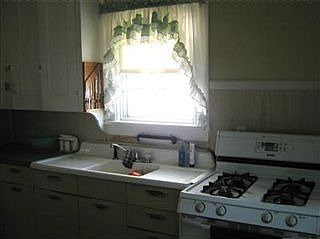 3rd image of 1567 E 173rd St
