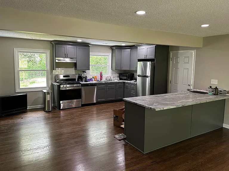 754 Shadybrook Dr NE #1 — Photo 2