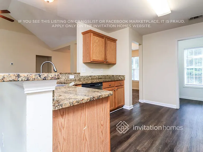 6255 Queensdale Dr — Photo 11