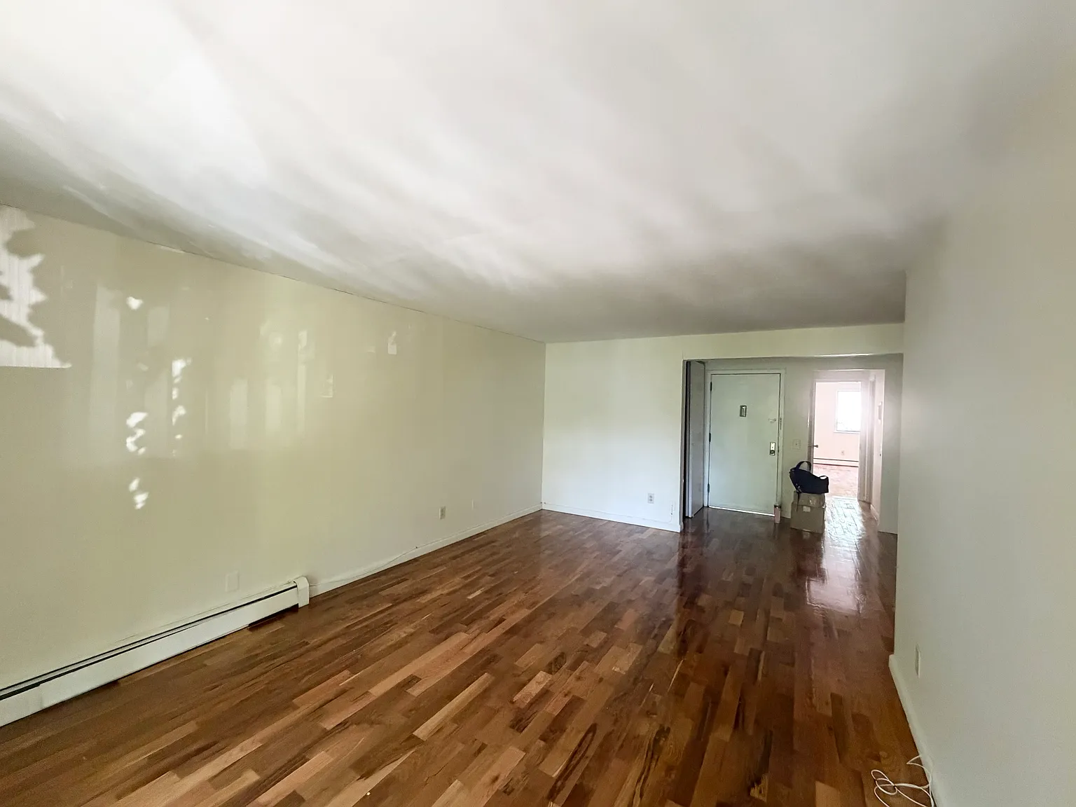 2 bed, 900 sqft, $2,600 — Photo 2