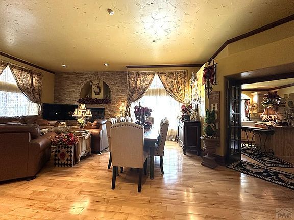 3rd image of 1416 Rancho Del Sol