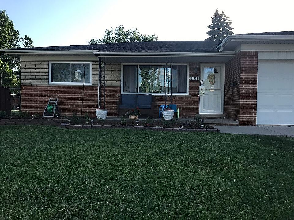 2nd image of 31639 Blair Dr