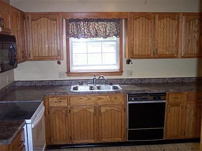 5th image of 601 Shawn Dr