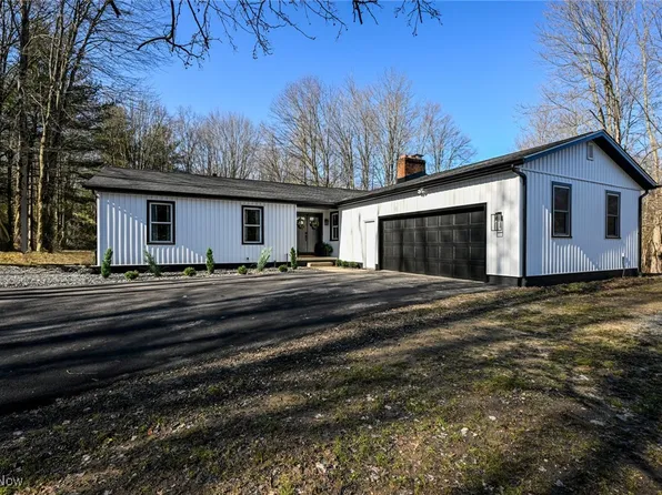 5215 Rootstown Rd, Ravenna, OH 44266