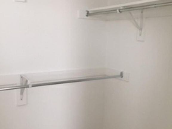 5th image of 4132 Clarendon Way