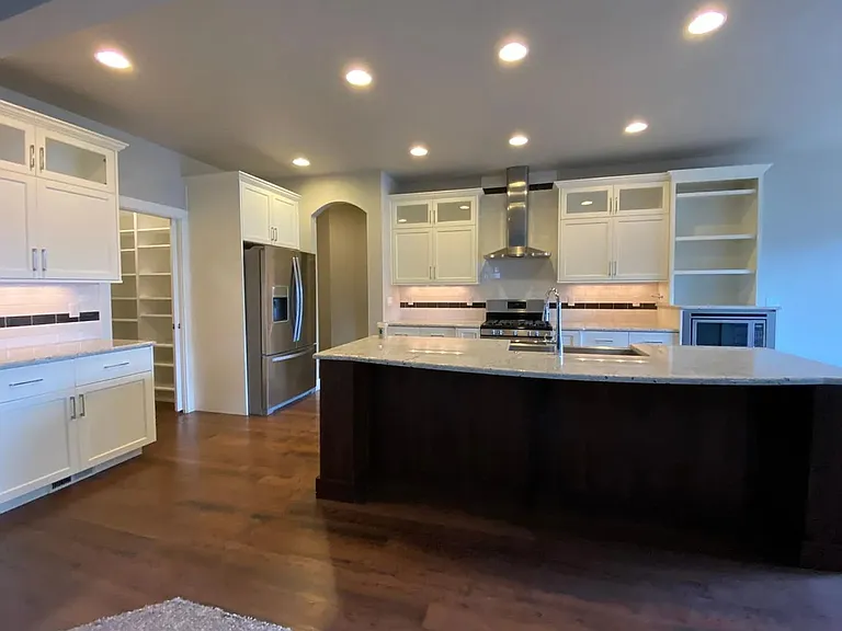 5368 N Mitchum Ave — Photo 2
