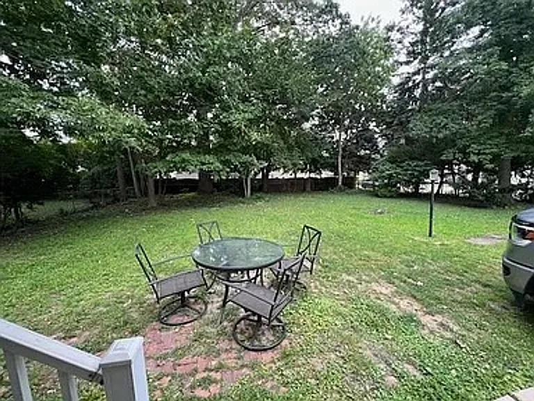 4565 Fleming St — Photo 8