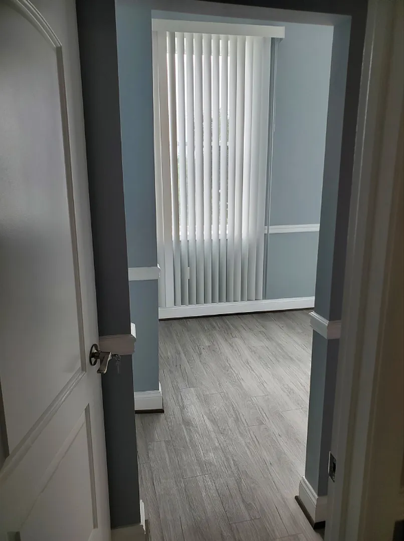 2838 Washington Blvd $550 Private Room (Shared Bath) — Photo 2