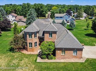 7484 Shotsilk Dr, Jackson, MI 49201
