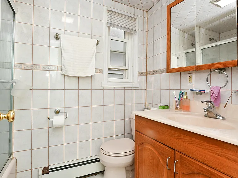 26 Charles St #1 — Photo 17