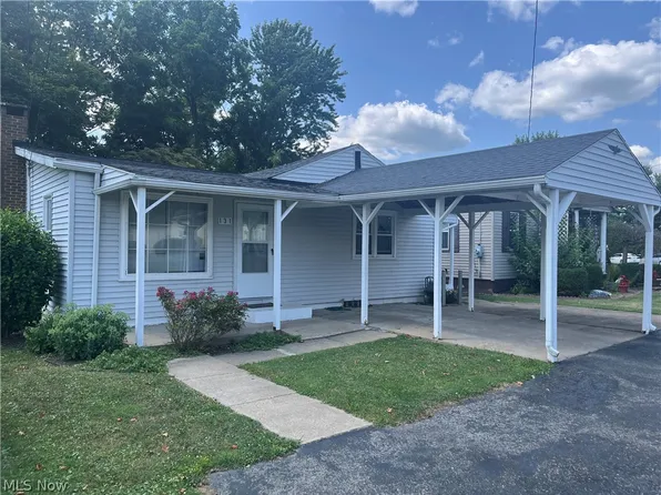 131 N Shady Lane Dr, East Liverpool, OH 43920