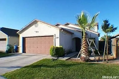 851 Emily St photo 1