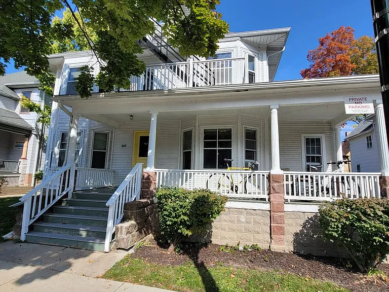 309 N Pinckney St — Photo 1