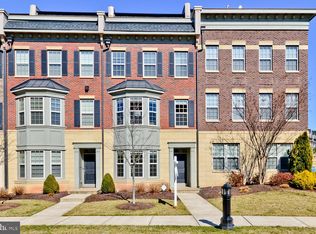 725 River Mist Dr #182, Oxon Hill, MD 20745